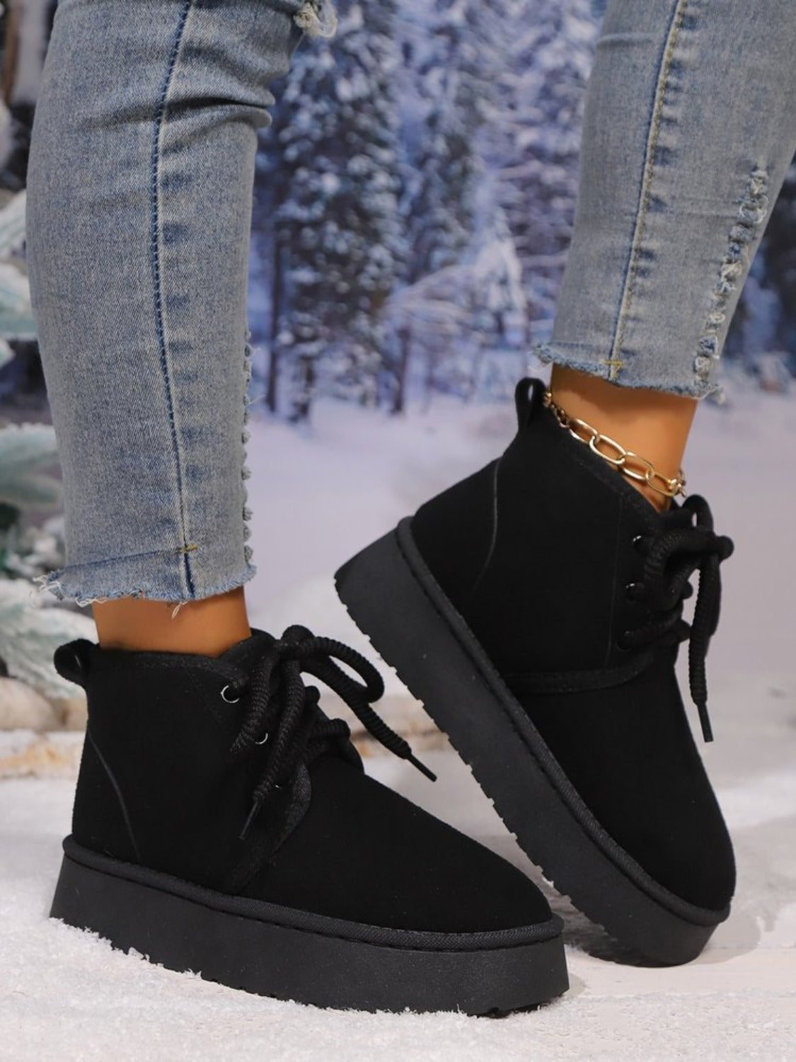 Lace Up Round Neck Platform Suede Boots