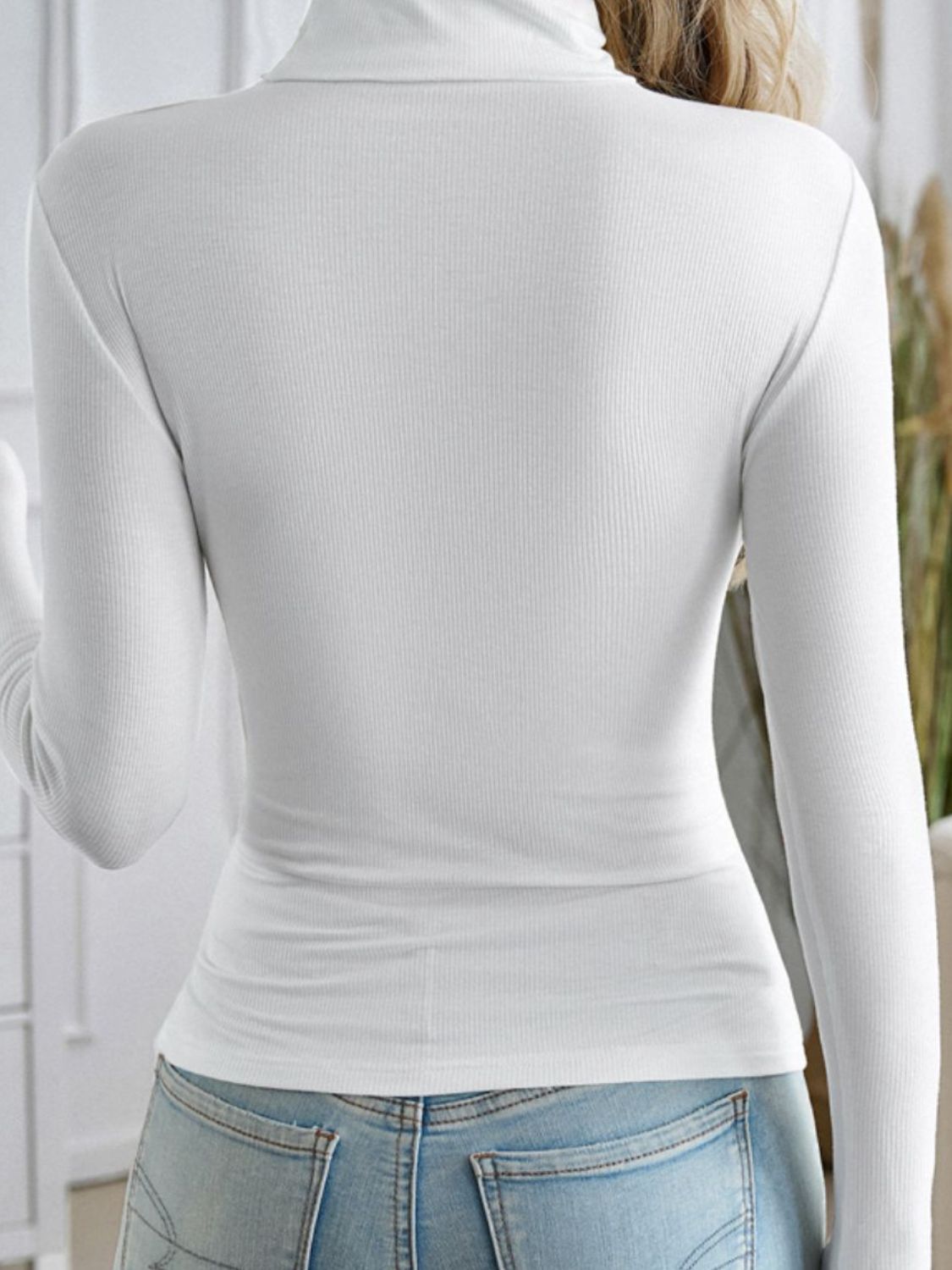 Devine Turtleneck Long Sleeve Shirt